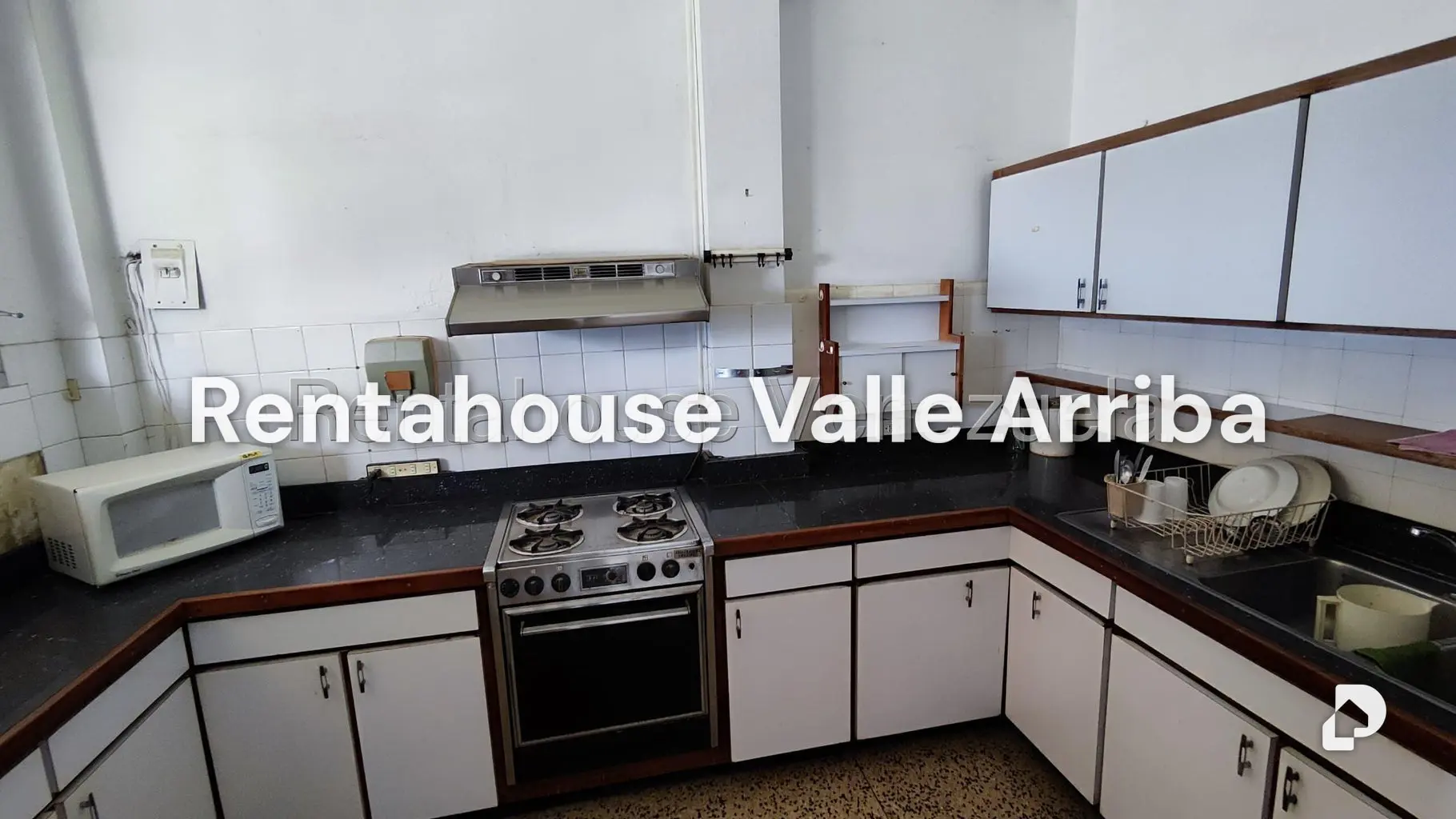 Casa en Charallavito, Caracas – 29