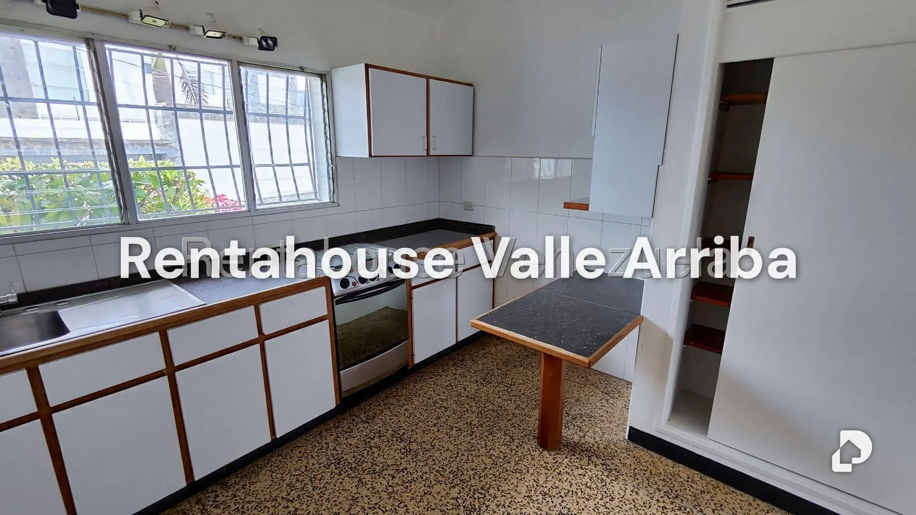 Casa en Charallavito, Caracas – 12