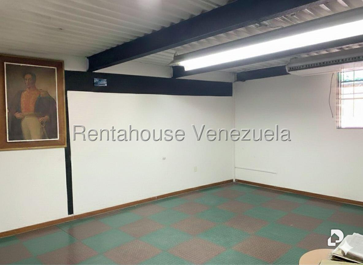 Terreno en Boleíta Sur, Caracas – 12