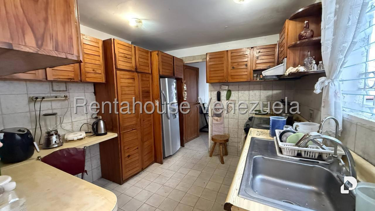 Casa en Alto Prado, Caracas – 12