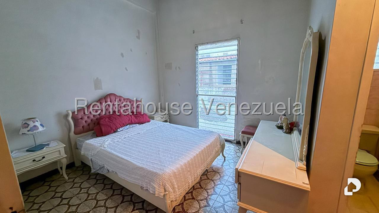 Casa en Alto Prado, Caracas – 28