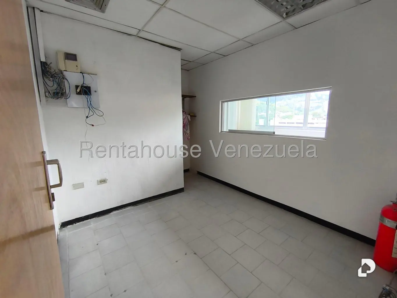 Local comercial en La Trinidad, Caracas – 8