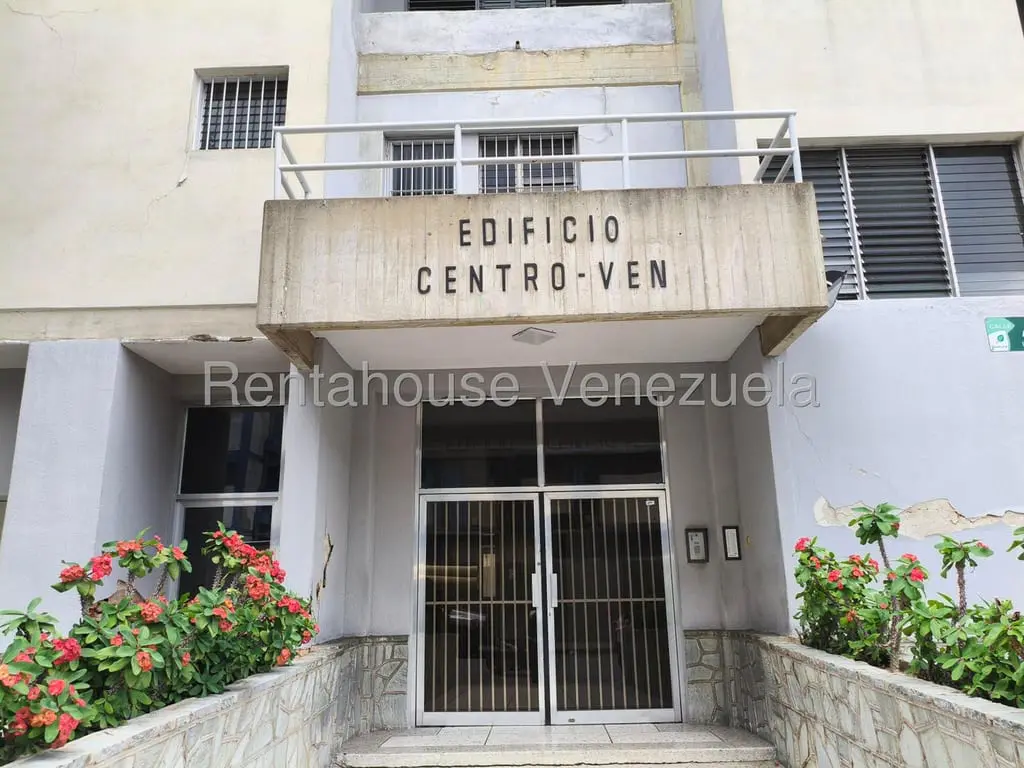 Local comercial en La Trinidad, Caracas - 1
