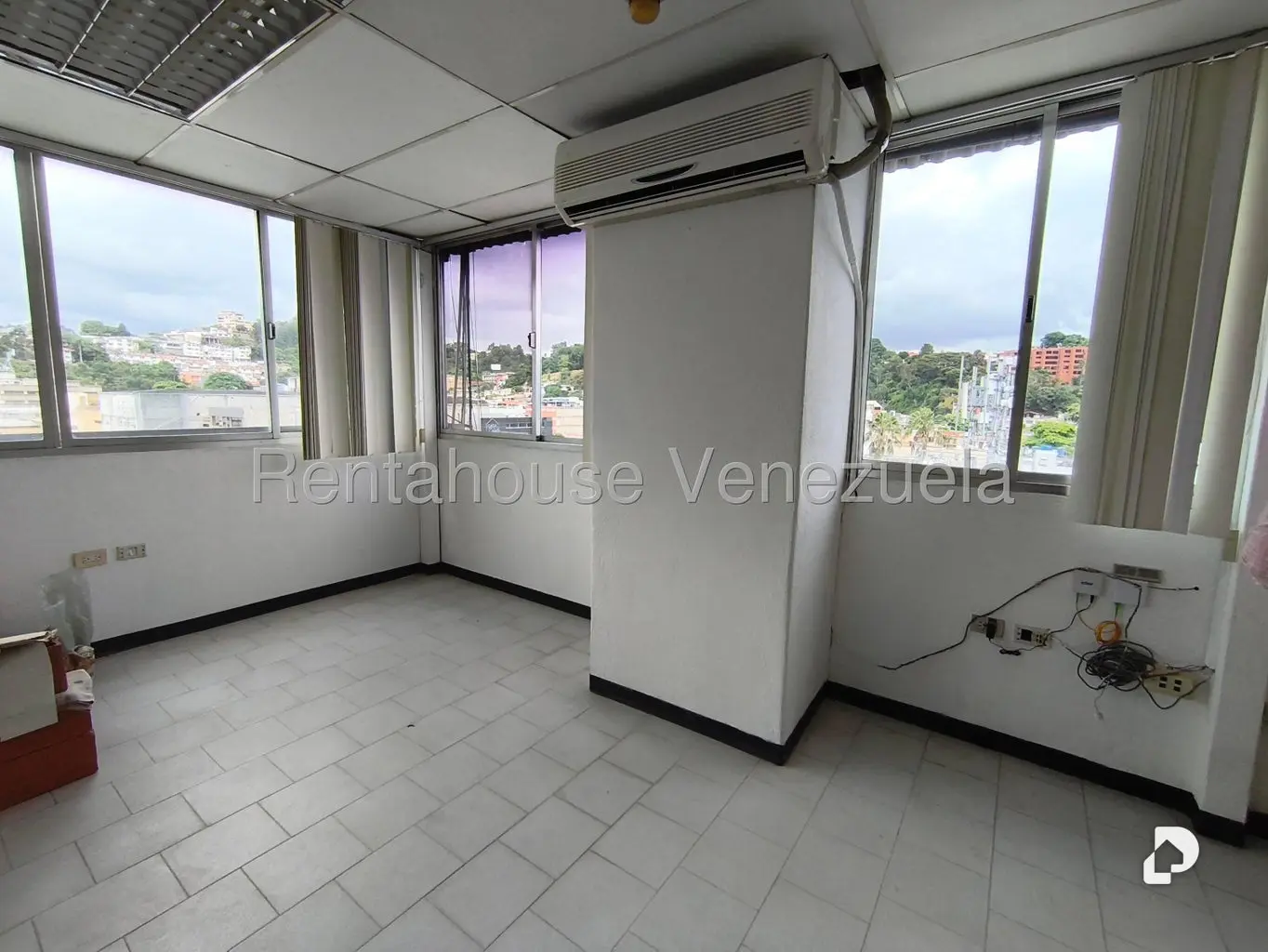 Local comercial en La Trinidad, Caracas – 5