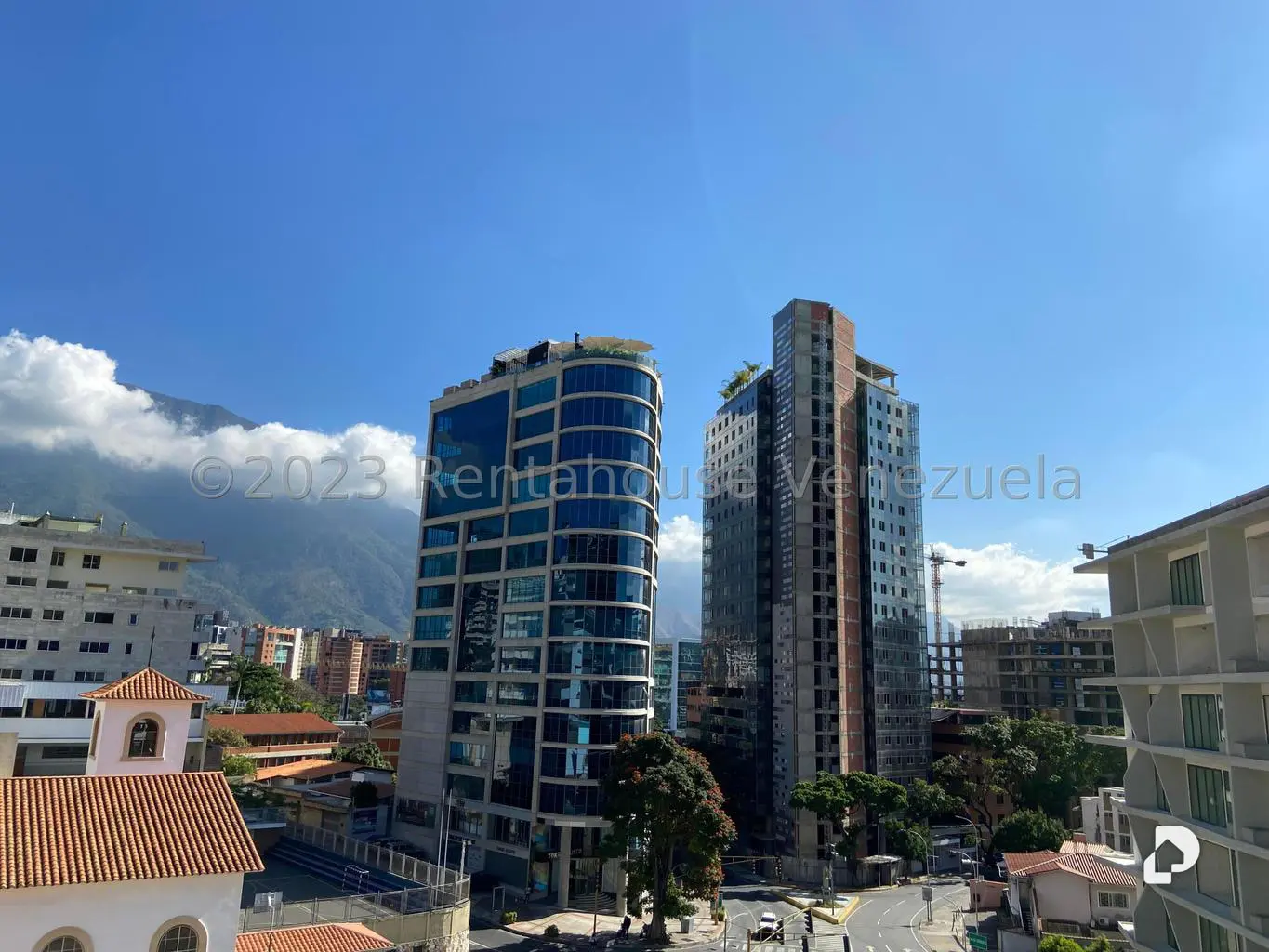 Apartamento en Las Mercedes, Caracas – 2