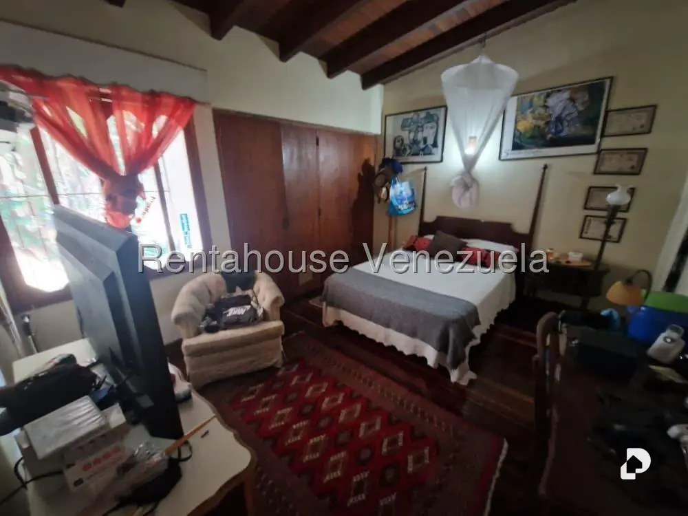 Casa en Santa Paula, Caracas – 12
