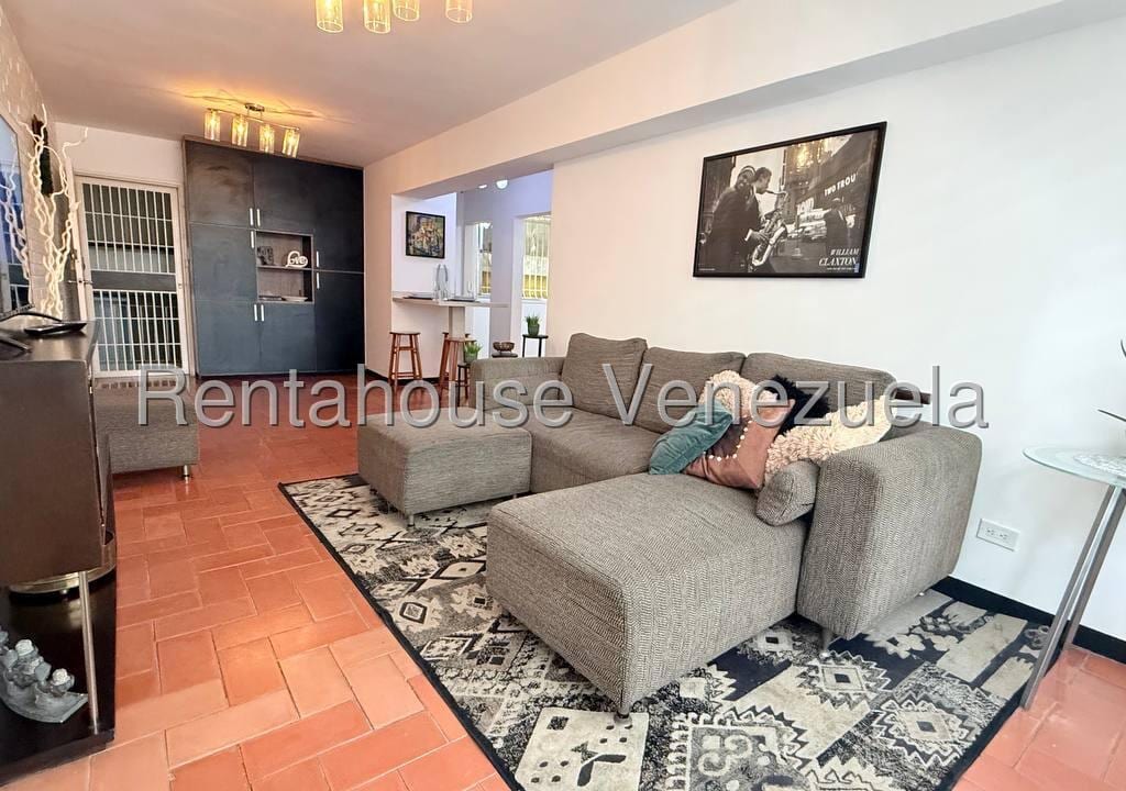 Apartment in Bello Monte, Caracas - 1