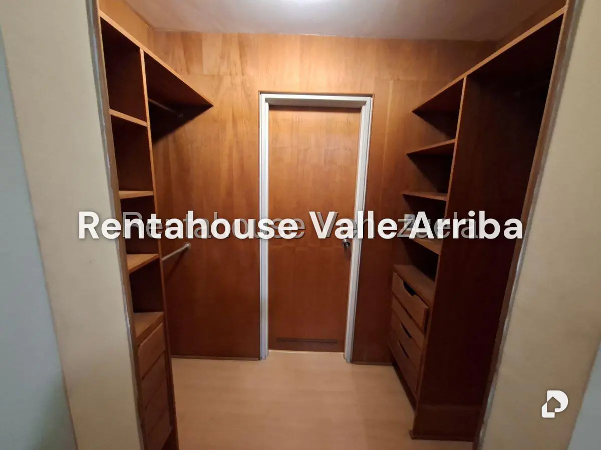 Apartamento en El Rosal, Caracas – 14
