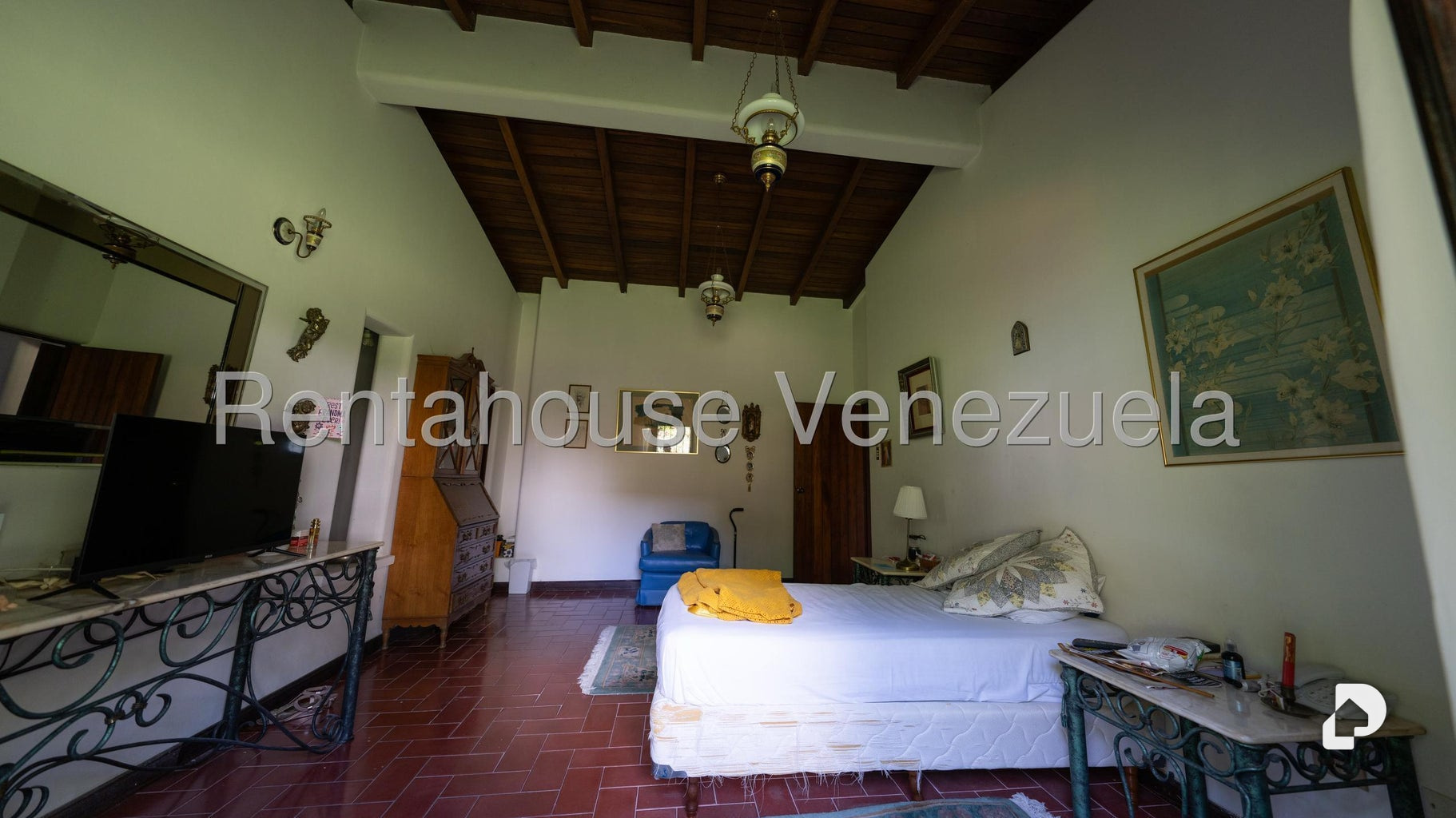 Casa en Cerro Verde, Caracas – 23