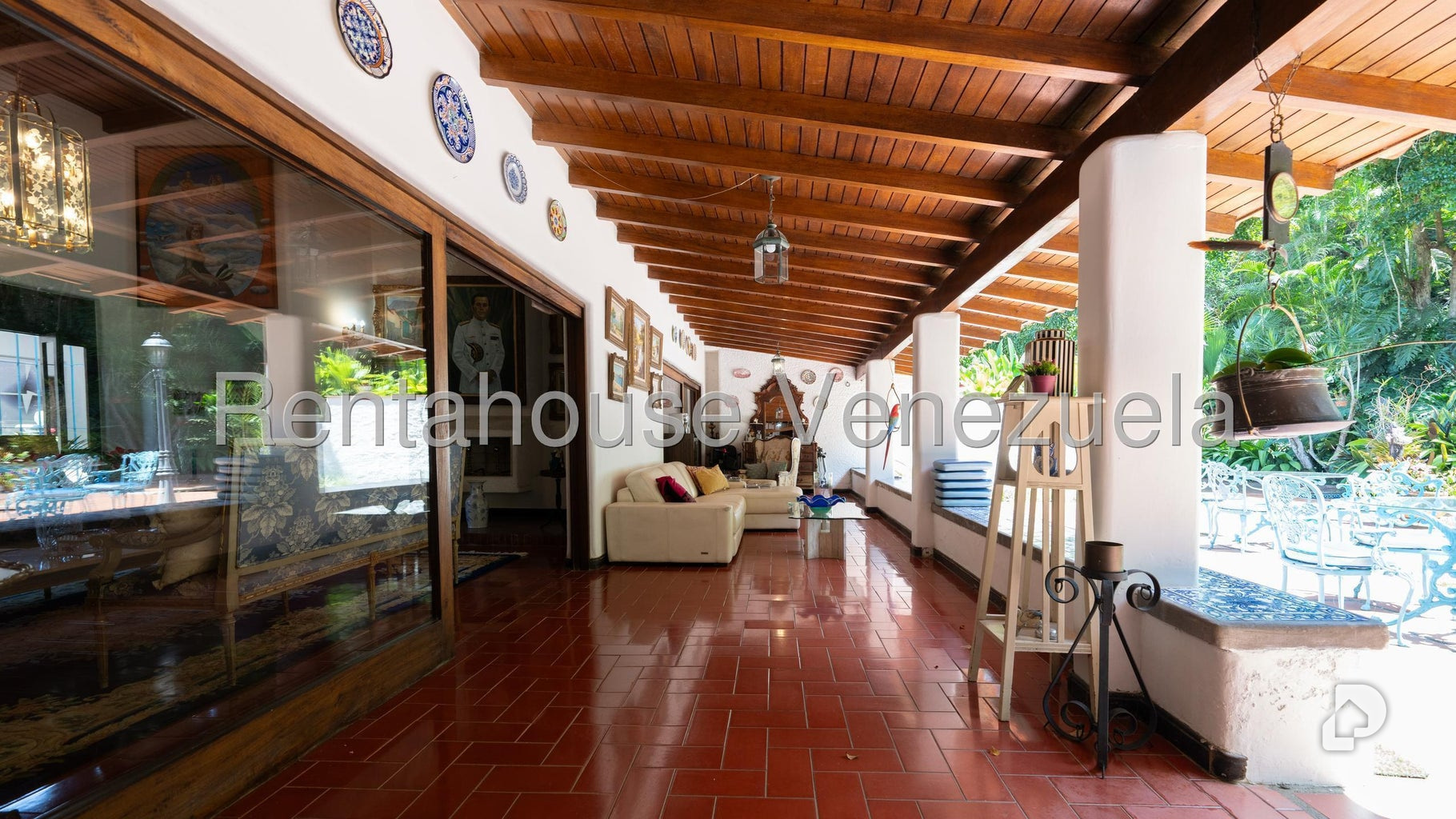 Casa en Cerro Verde, Caracas – 27