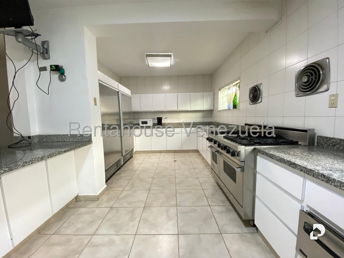 Casa en Altamira, Caracas – 11