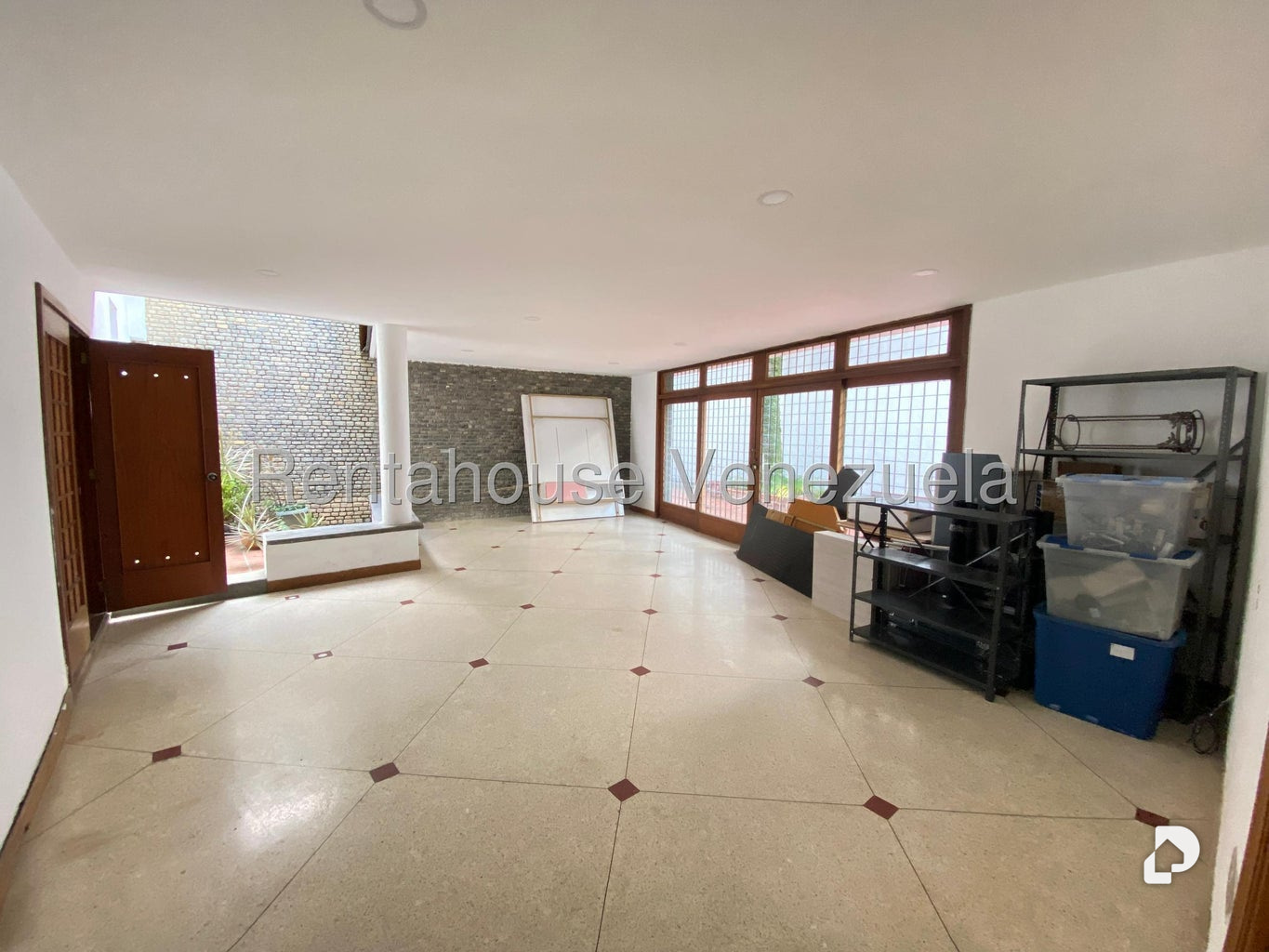 Casa en Altamira, Caracas – 13