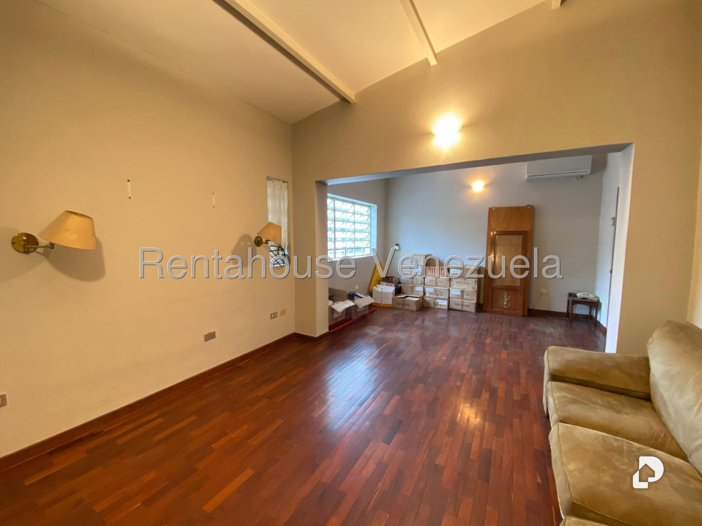 Casa en Altamira, Caracas – 30