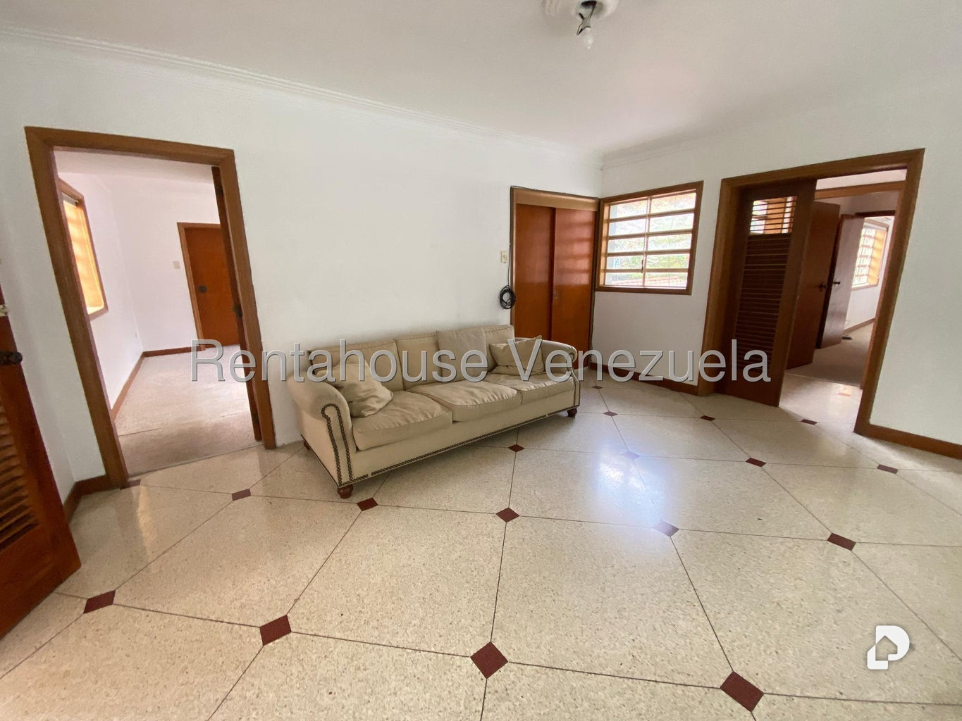Casa en Altamira, Caracas – 16