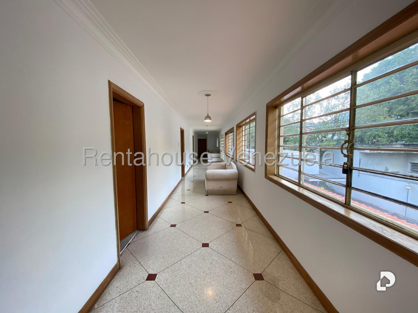 Casa en Altamira, Caracas – 23