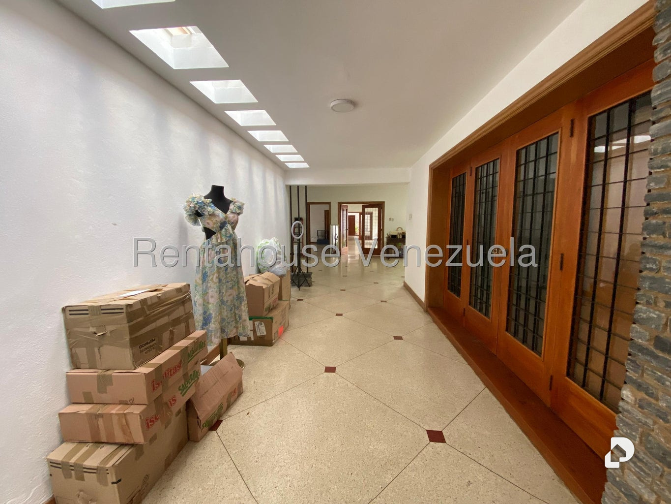 Casa en Altamira, Caracas – 12
