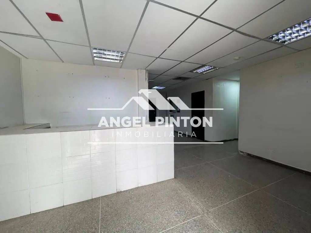 Commercial space in Maracaibo - 1