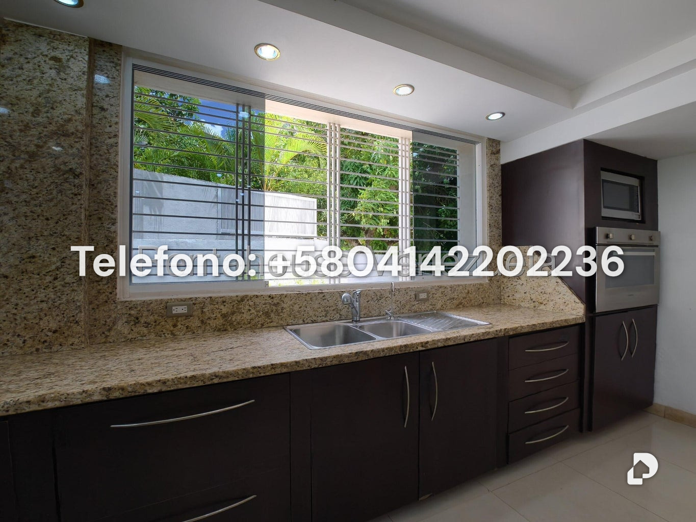 Casa en Cumbres de Curumo, Caracas – 31