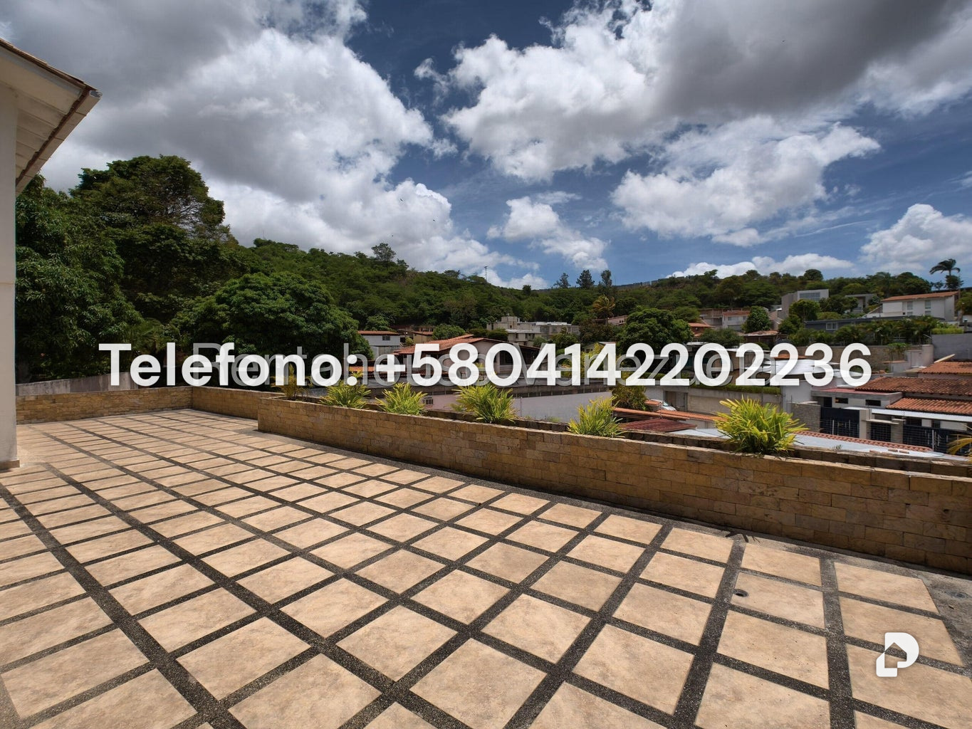 Casa en Cumbres de Curumo, Caracas – 23