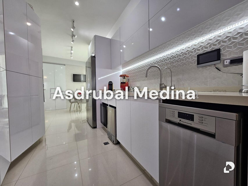 Apartamento en La Lagunita, Caracas – 16