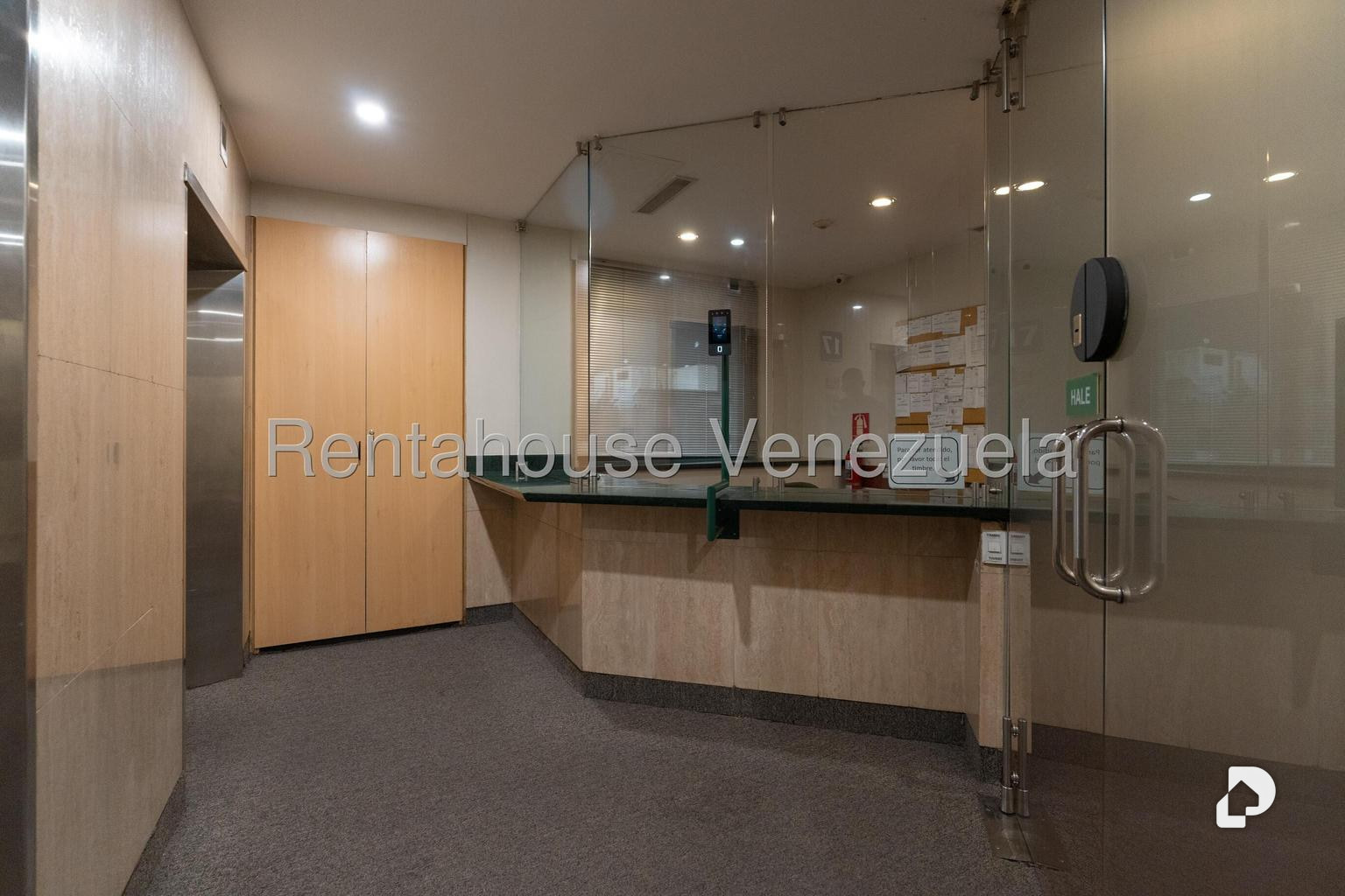 Oficina en Los Palos Grandes, Caracas