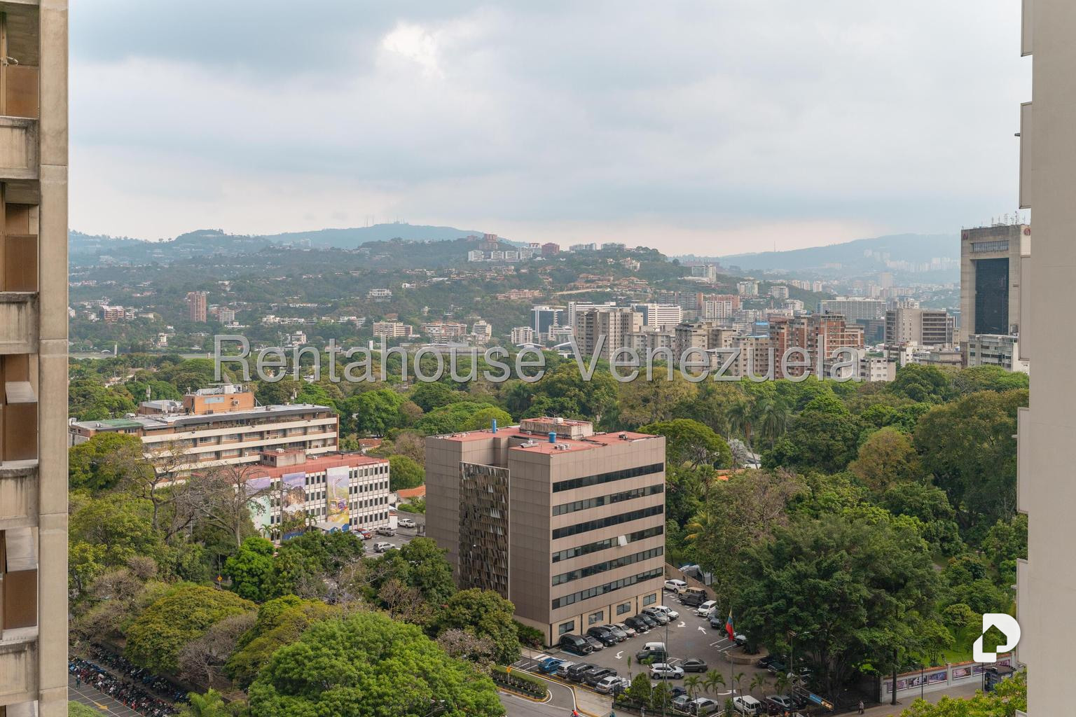 Oficina en Los Palos Grandes, Caracas