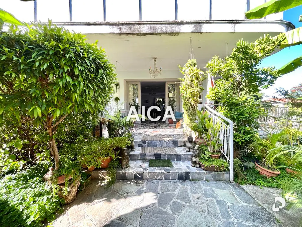 Casa en Altamira, Caracas – 13