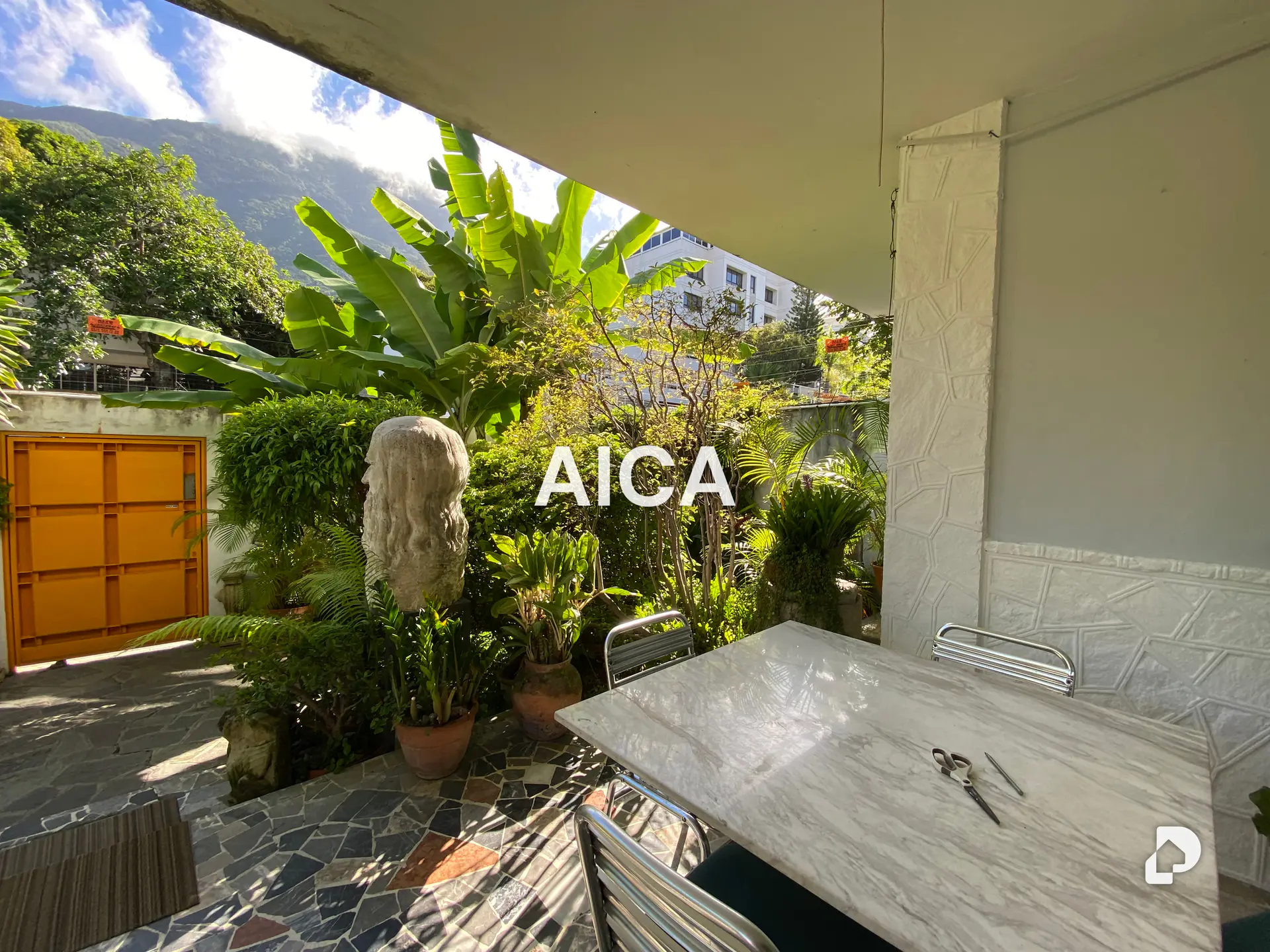 Casa en Altamira, Caracas – 14