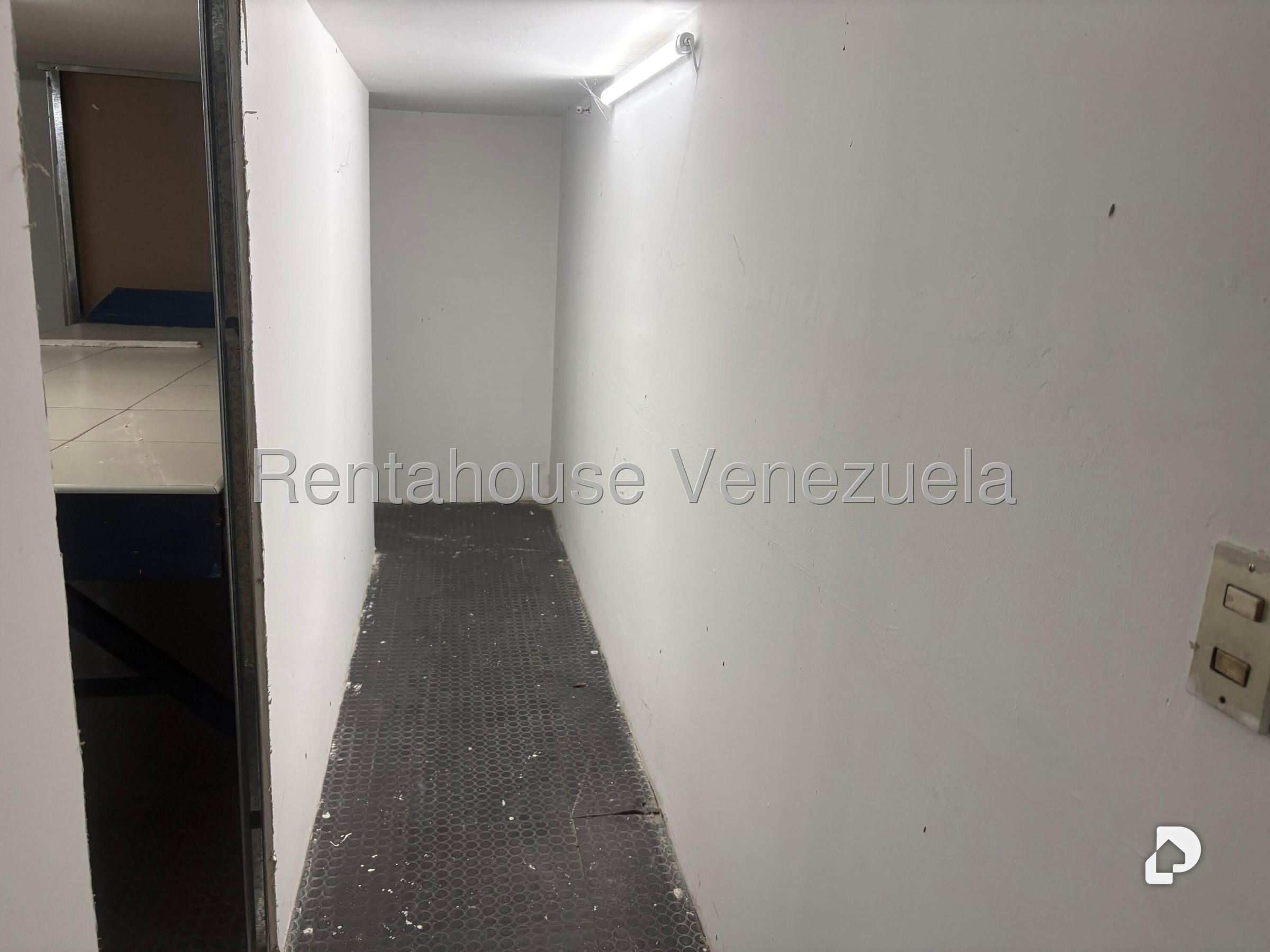 Local comercial en Las Acacias, Caracas – 8