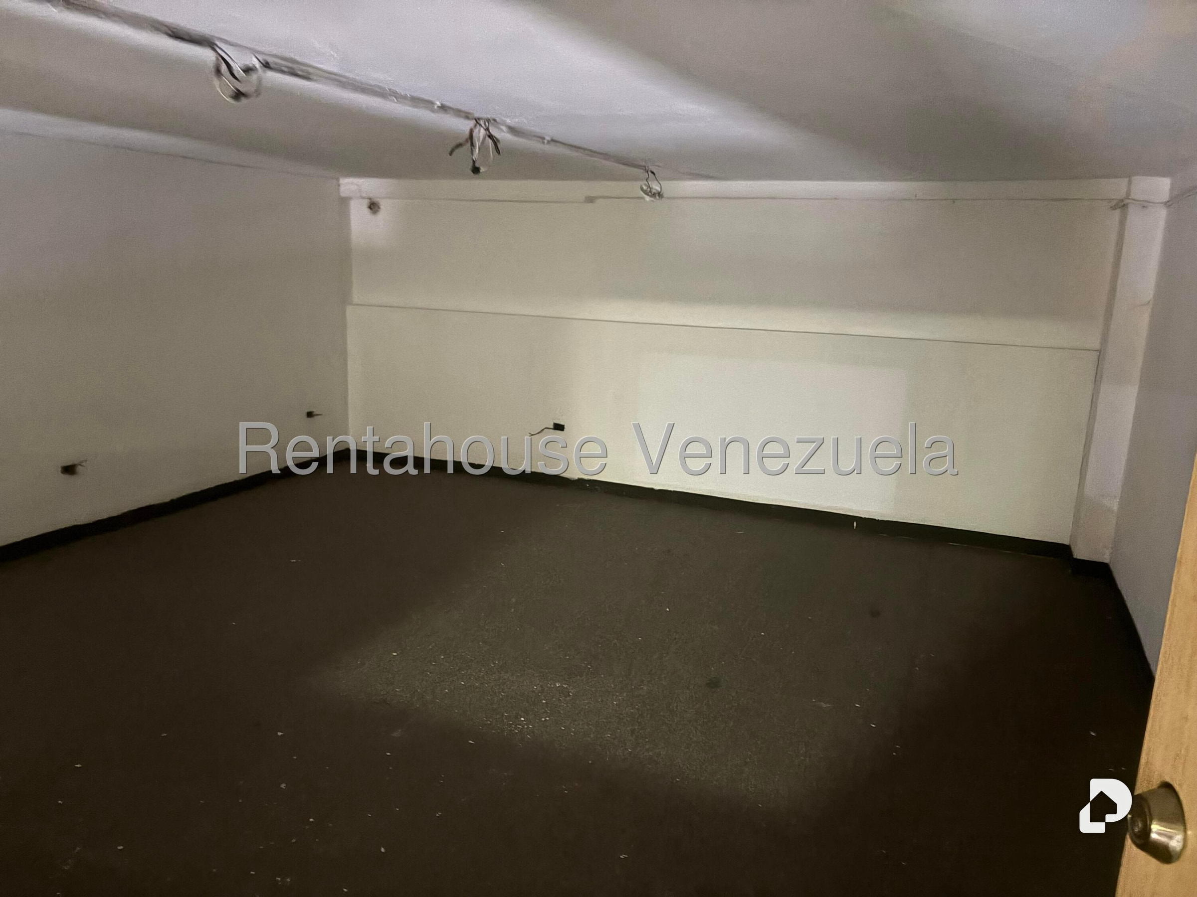 Local comercial en Las Acacias, Caracas – 12