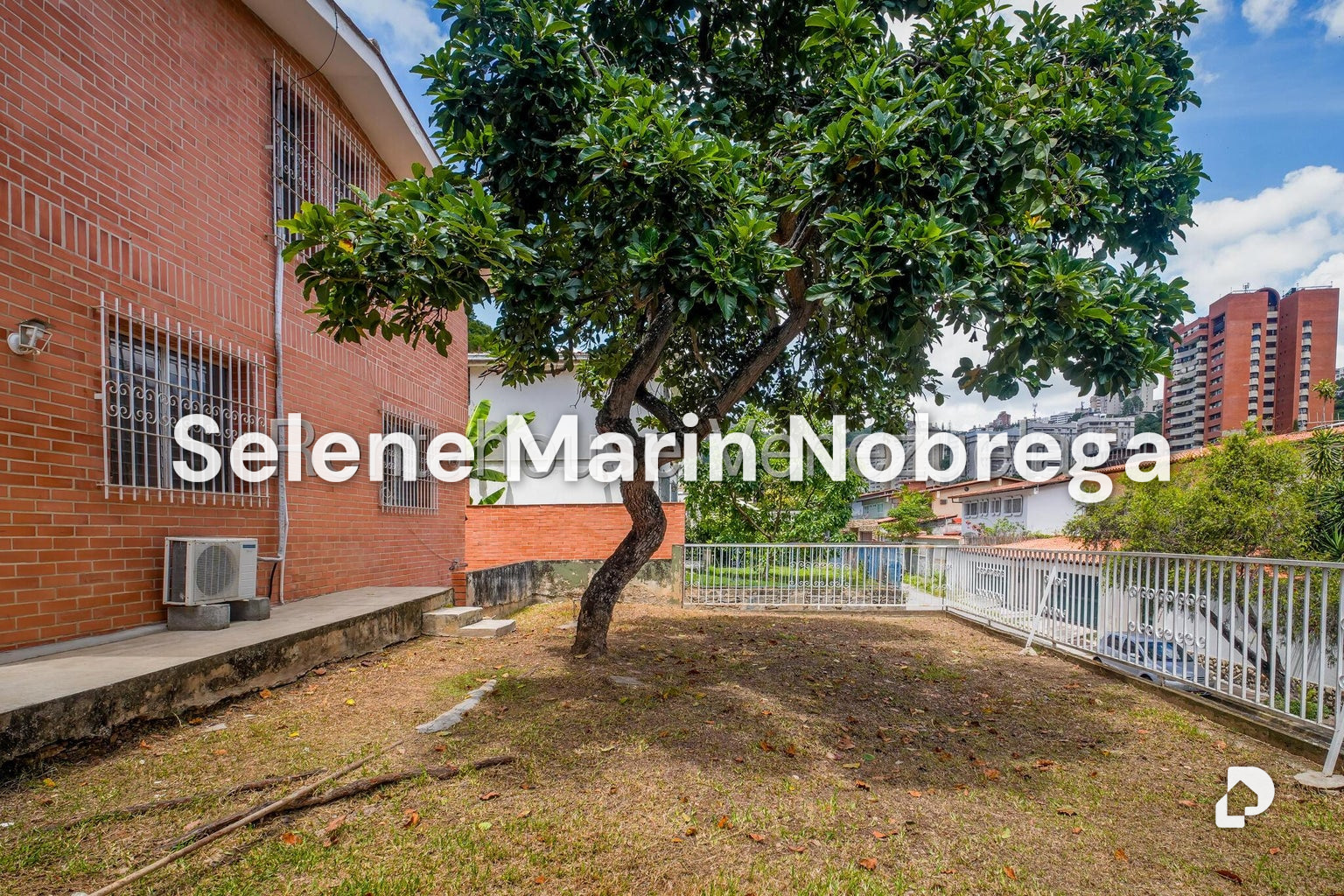Casa en Santa Fe Norte, Caracas – 25