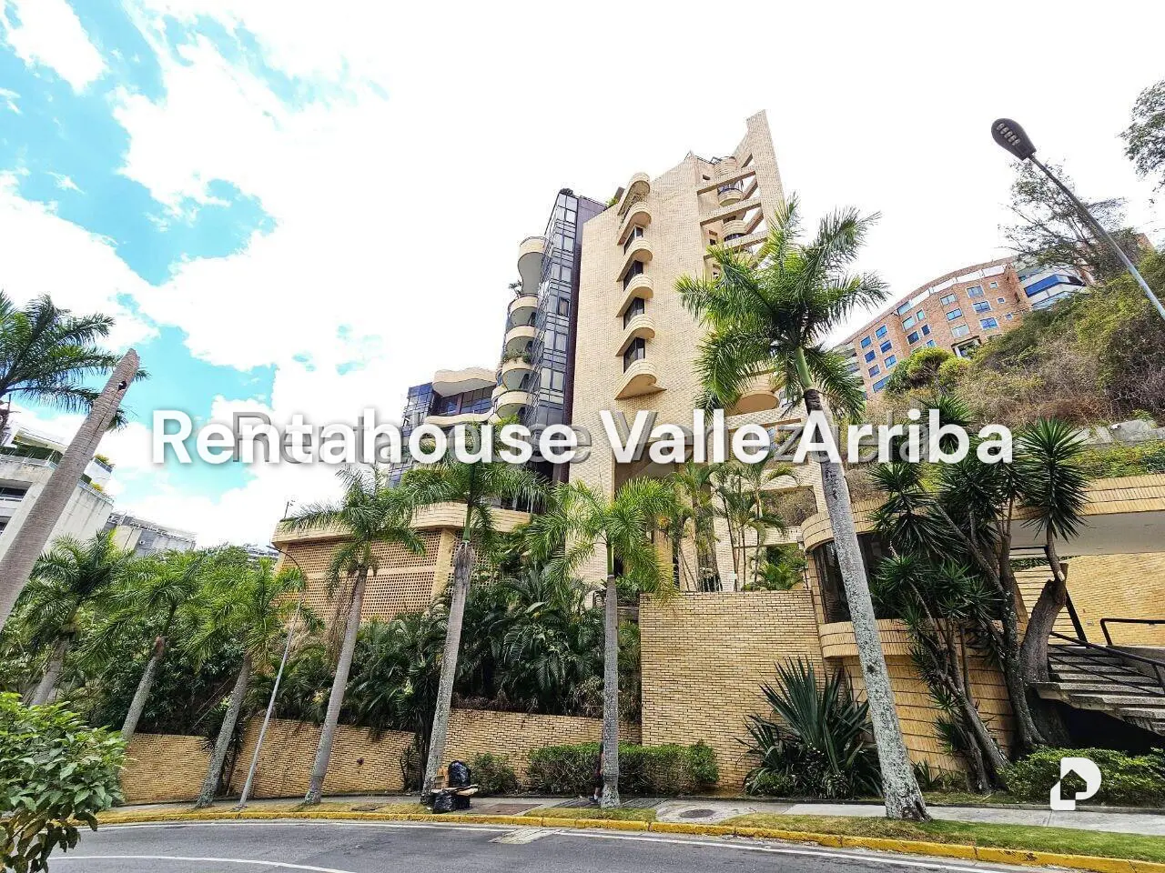 Apartamento en Colinas de Valle Arriba, Caracas – 1
