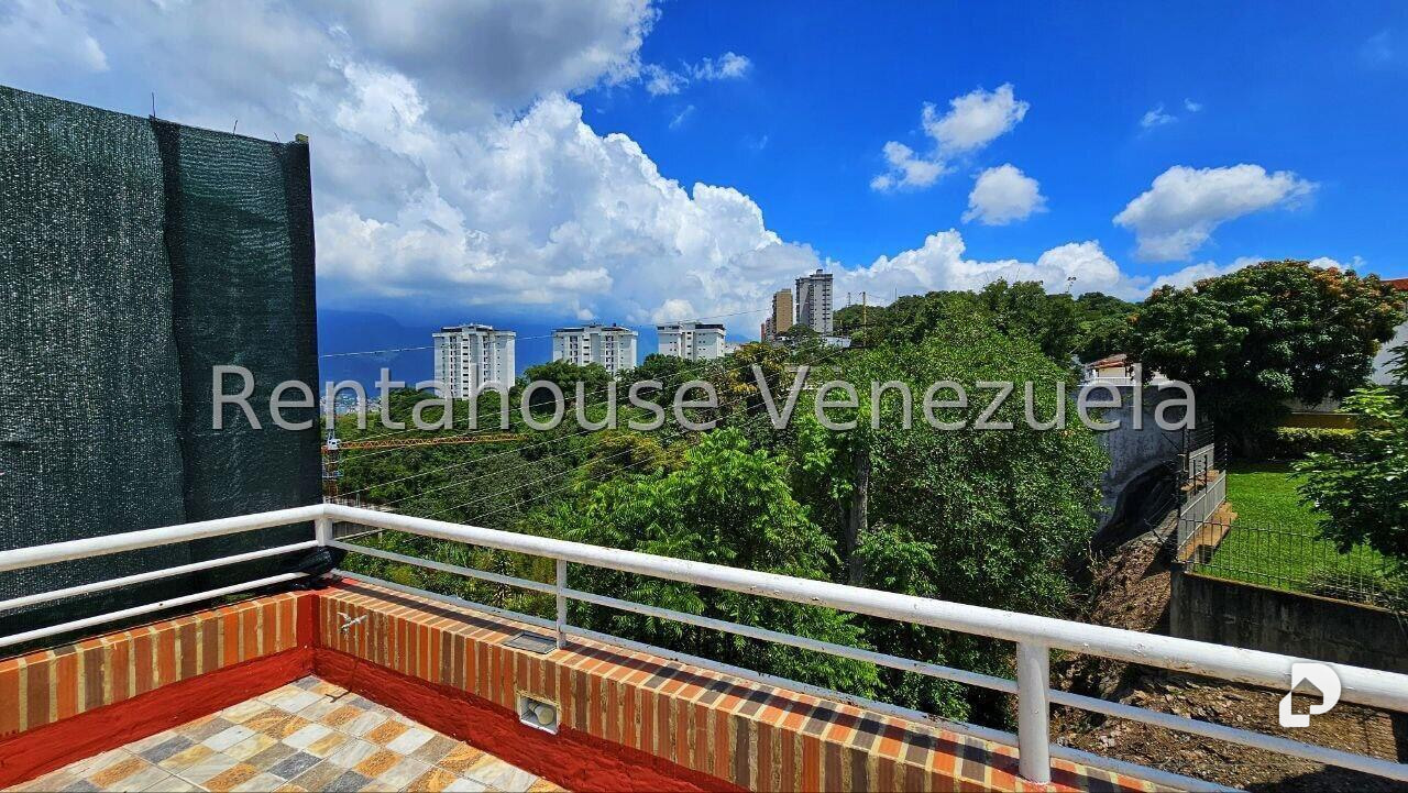 Casa en Cumbres de Curumo, Caracas – 29