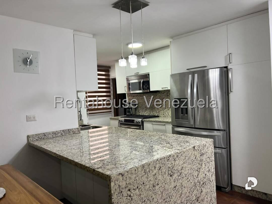 Apartamento en Los Palos Grandes, Caracas – 14
