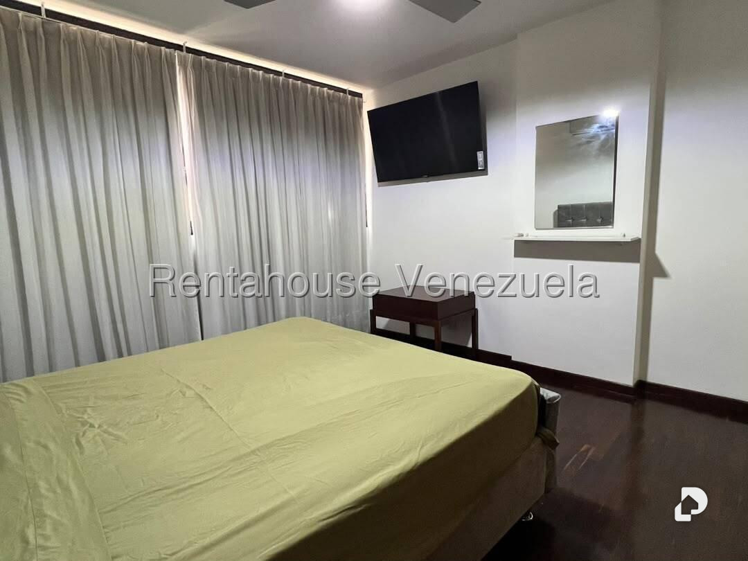 Apartamento en Los Palos Grandes, Caracas – 29