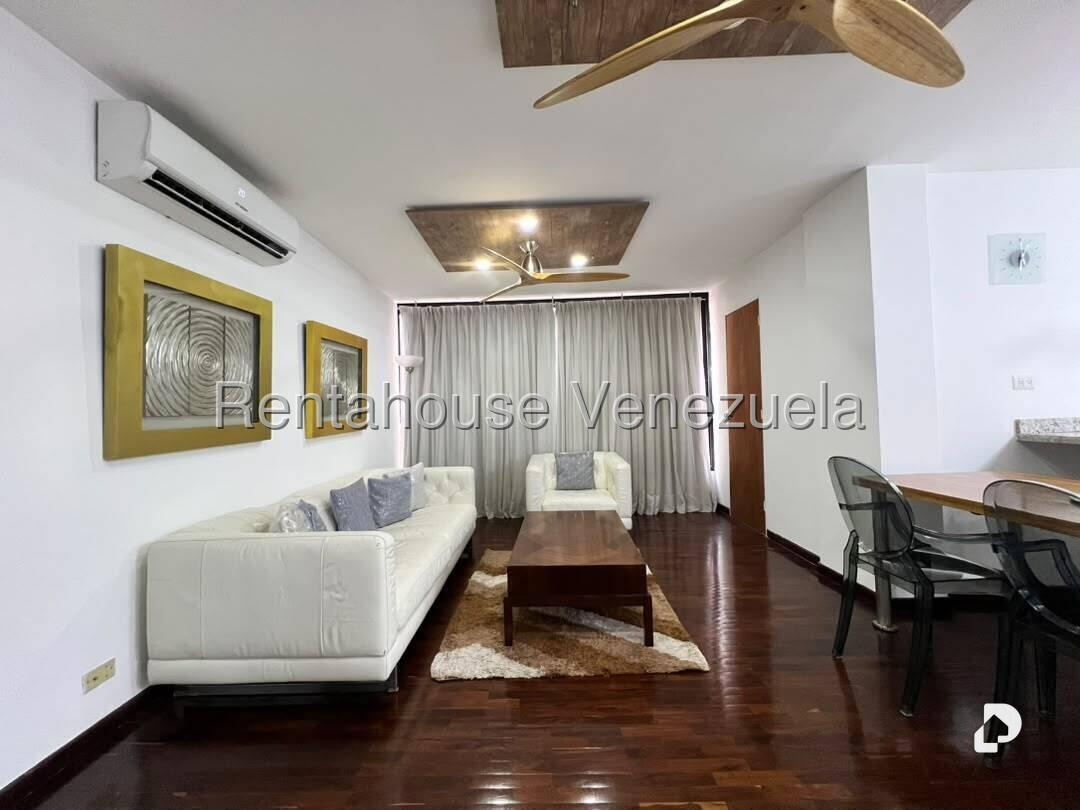 Apartamento en Los Palos Grandes, Caracas – 9