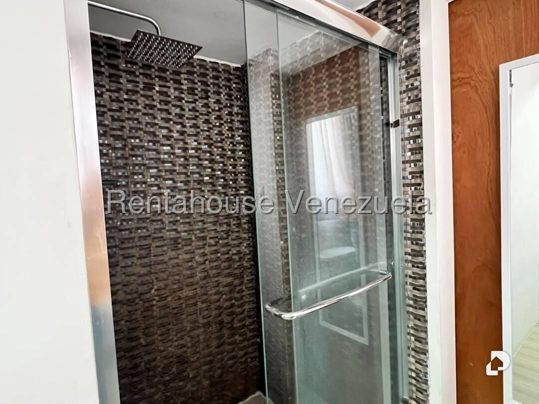 Apartamento en Los Palos Grandes, Caracas – 26