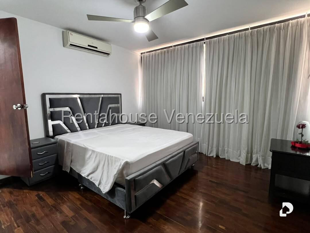 Apartamento en Los Palos Grandes, Caracas – 22