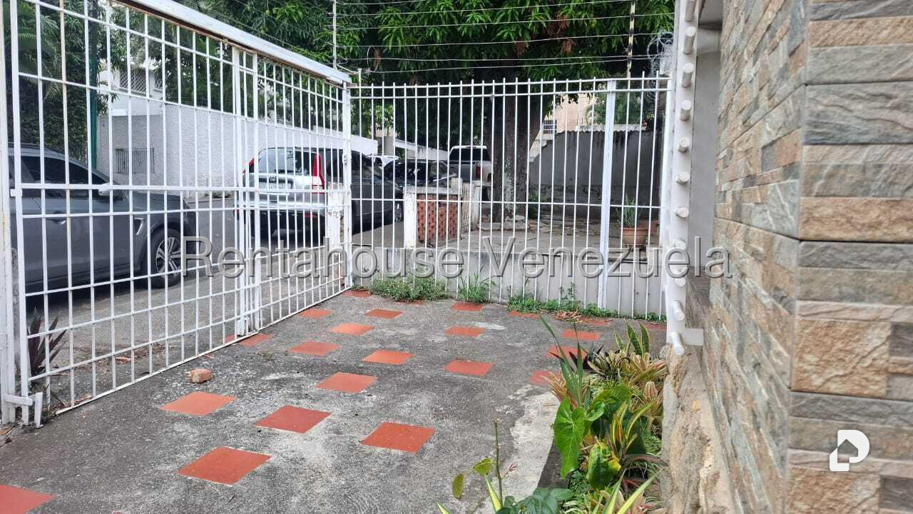 Local comercial en Los Palos Grandes, Caracas – 2