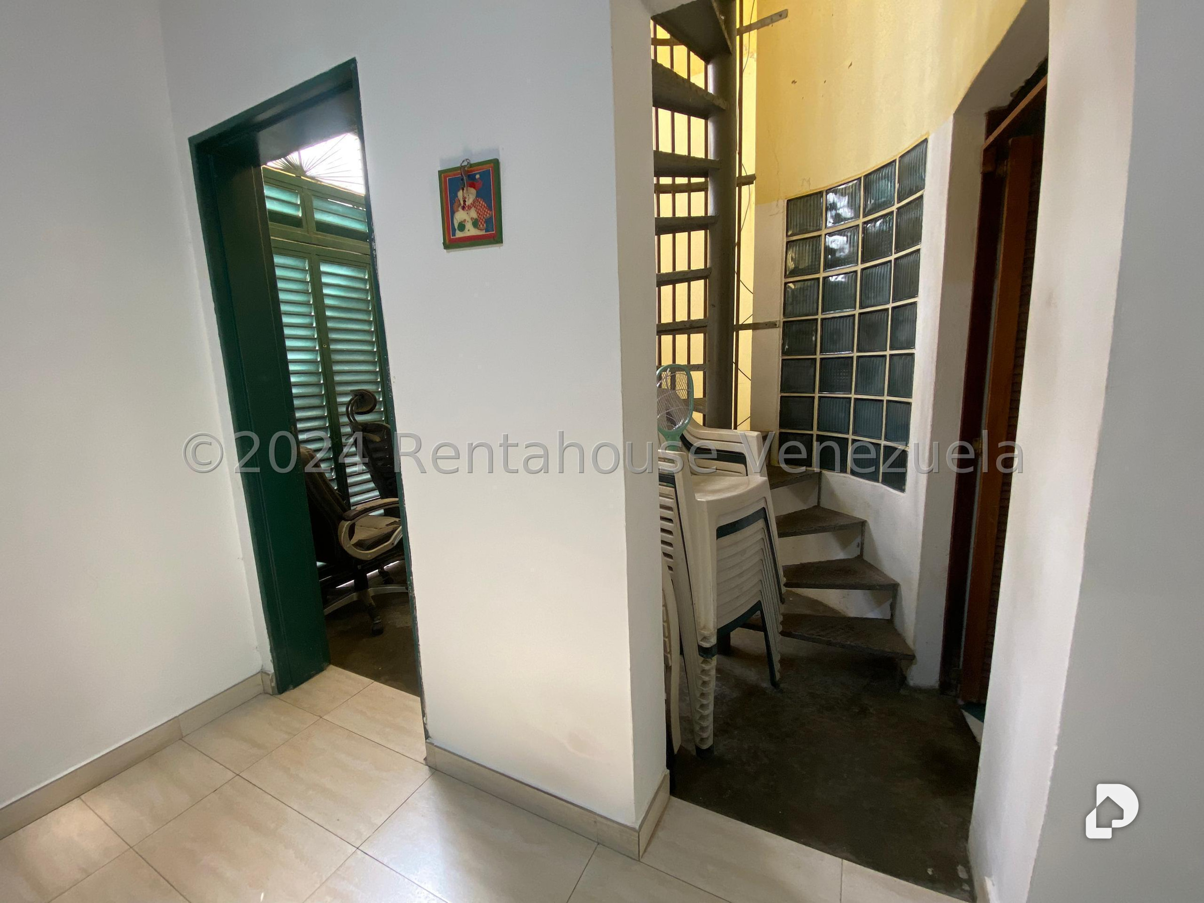 Local comercial en Los Palos Grandes, Caracas – 22