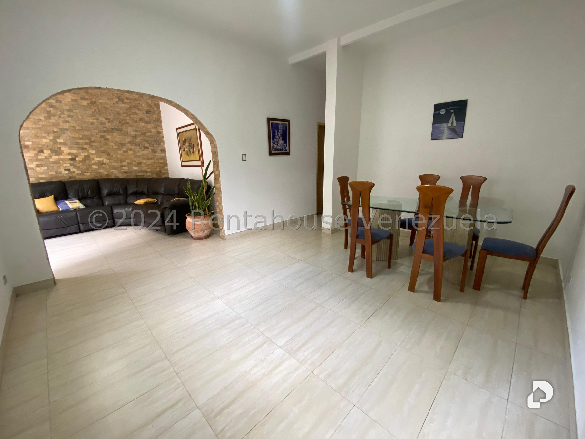 Local comercial en Los Palos Grandes, Caracas – 11