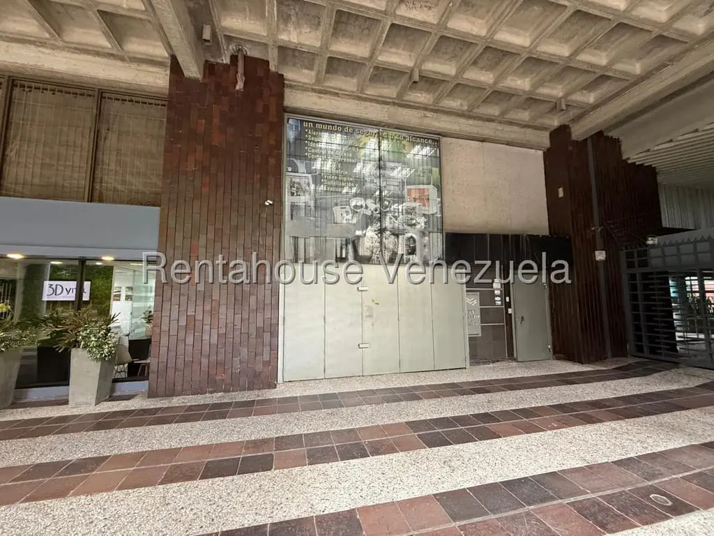 Commercial space in Los Dos Caminos, Caracas - 1