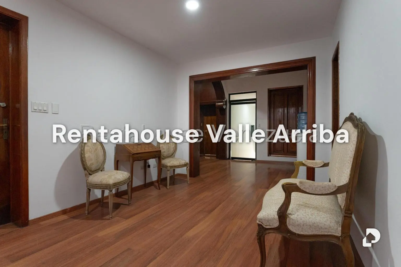 Casa en Altamira, Caracas – 30