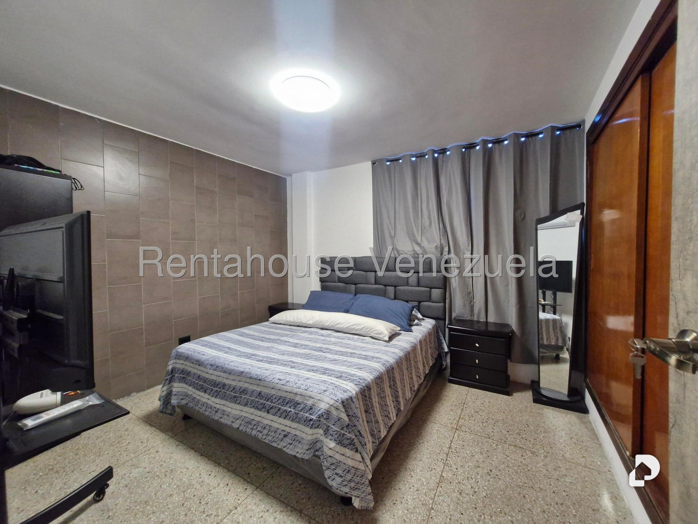 Apartamento en La Florida, Caracas – 23