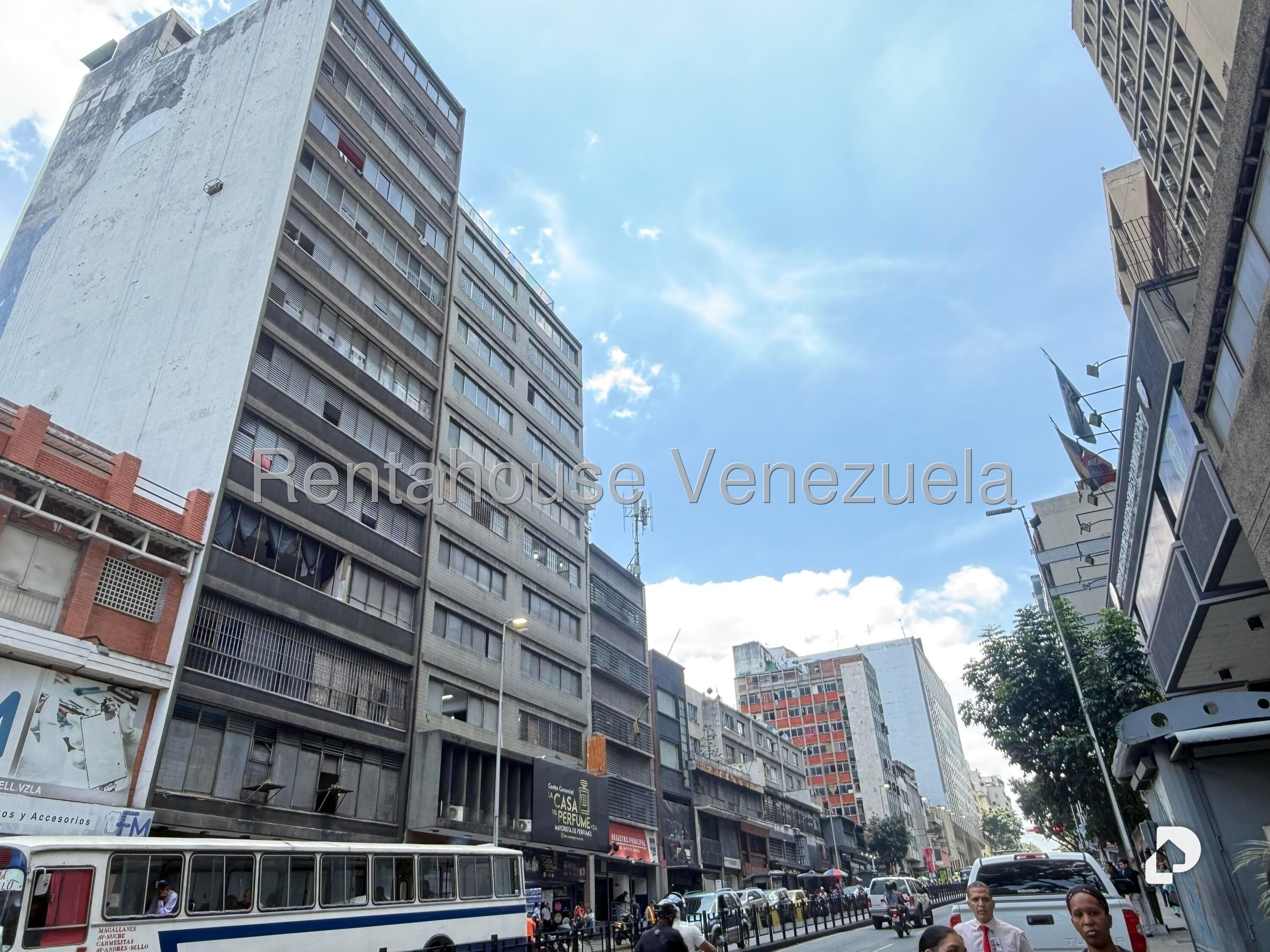Building in Centro, Caracas – 3