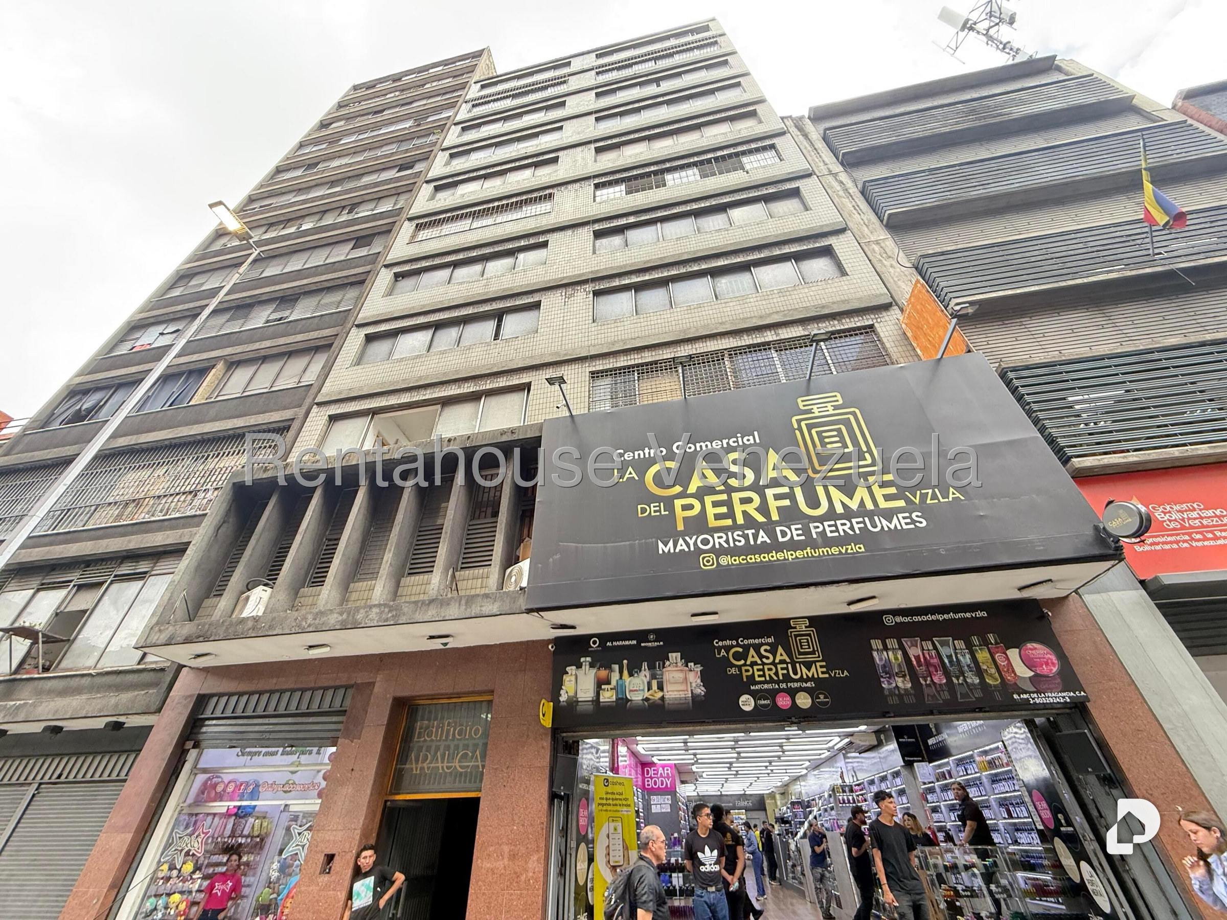 Building in Centro, Caracas – 2