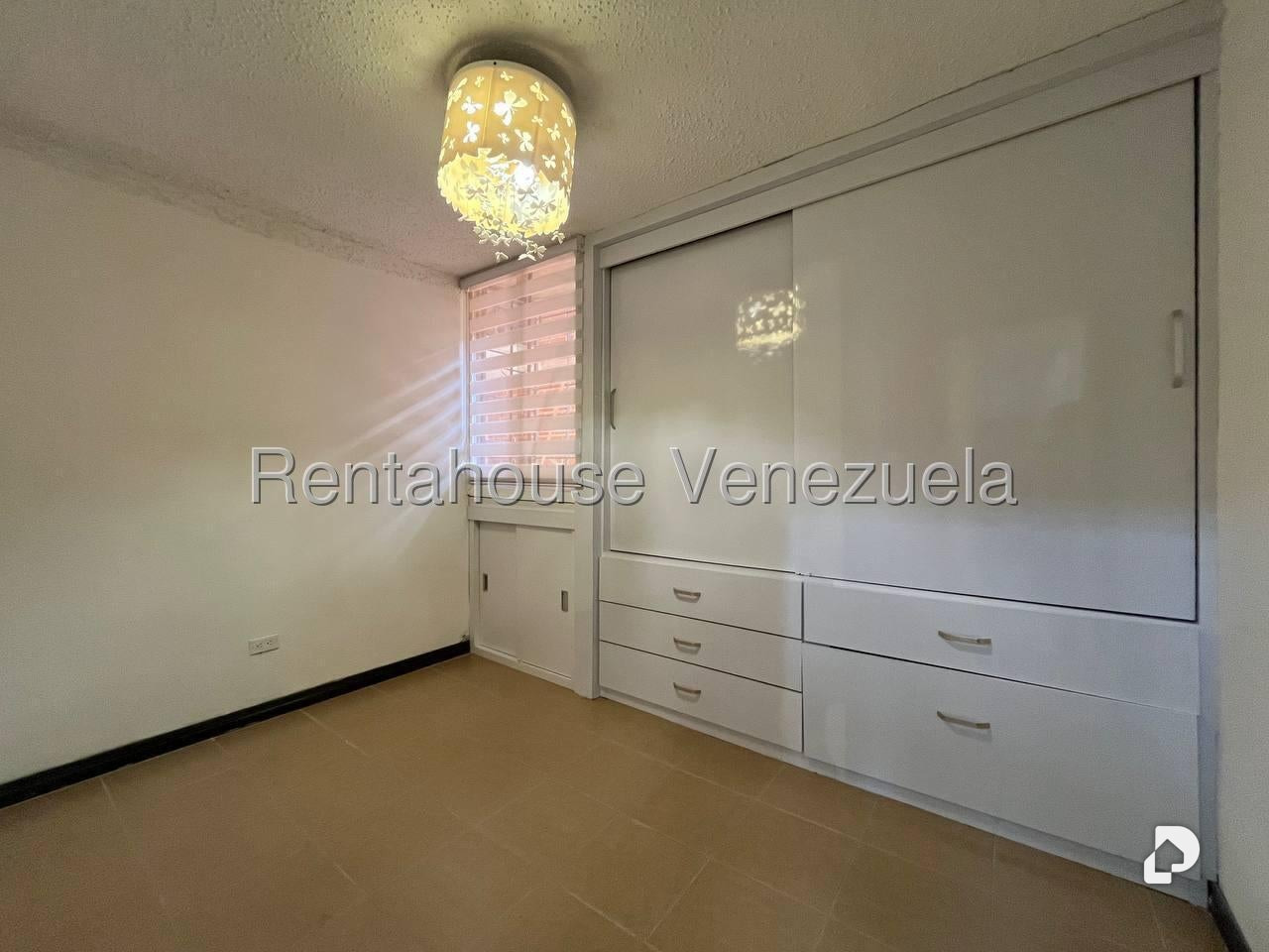 Apartamento en Terrazas de Guaicoco, Caracas – 14