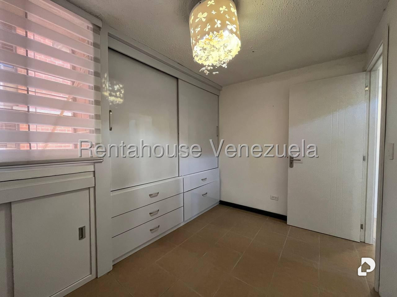Apartamento en Terrazas de Guaicoco, Caracas – 15