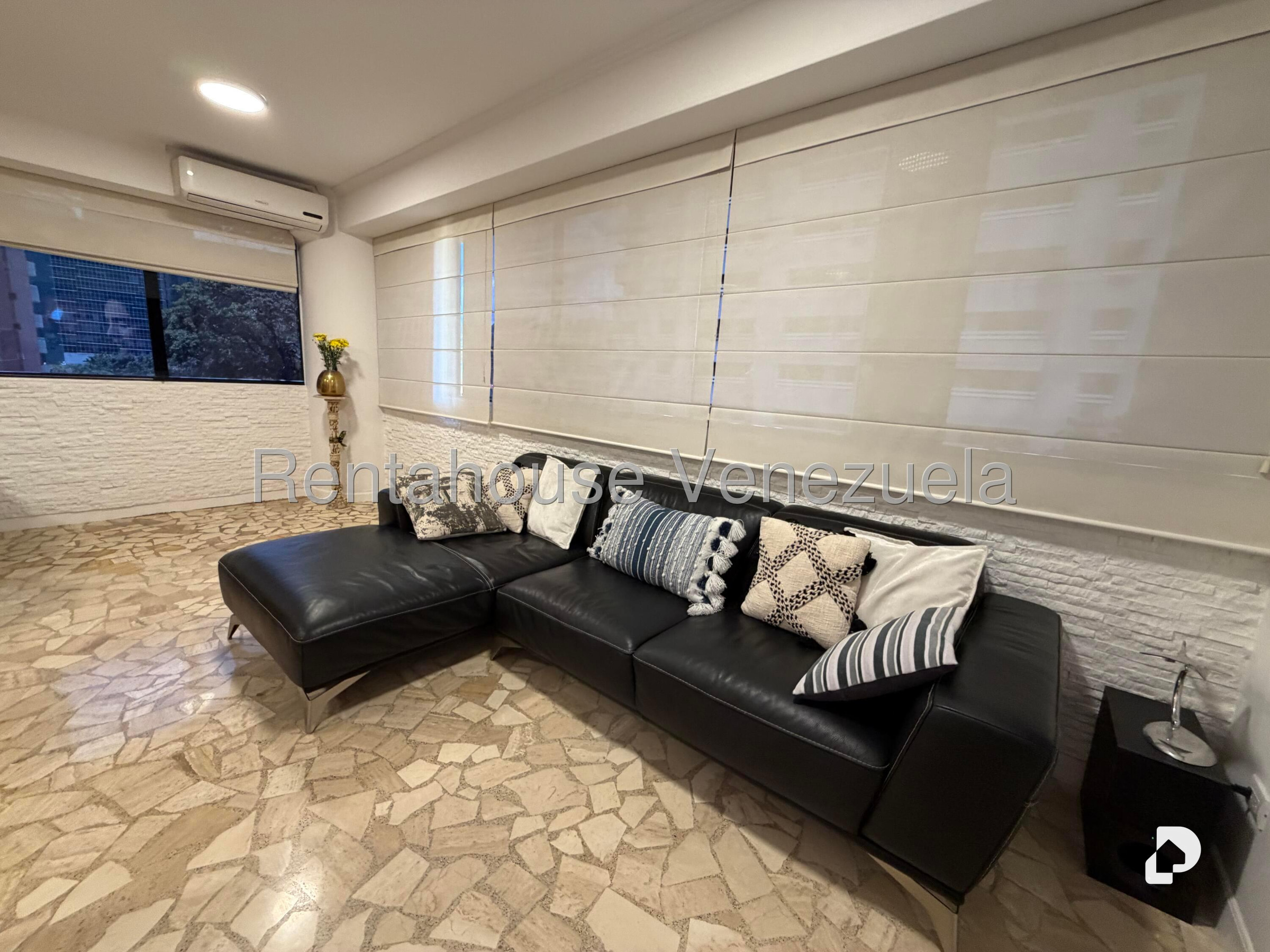 Apartamento en El Rosal, Caracas – 2
