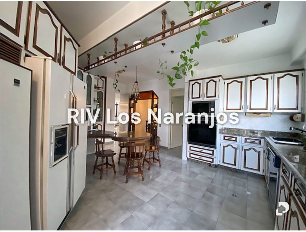Apartment in Colinas de Tamanaco, Caracas – 11